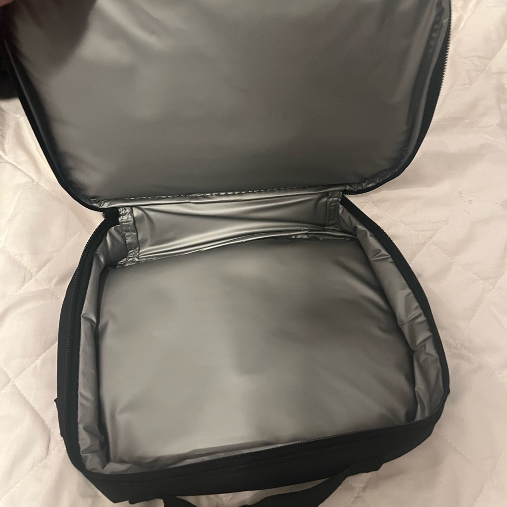 PUMA lunchbox - Picture 2 of 2